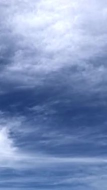 Gökyüzündeki bulutlar