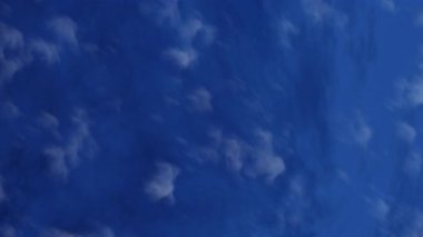 mavi gökyüzü arkaplanı, soyut bulutlar, gökyüzü arkaplanı