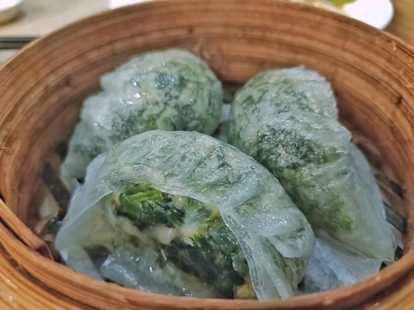 stock image Steamed Chinese spinach with shrimp dumpling