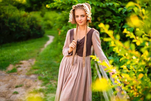 Beautiful Young Rural Girl Medieval Dress Bonnet Hat Posing Ranch — Stock Photo, Image