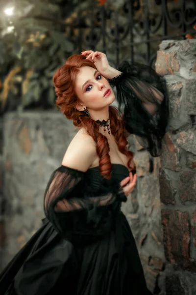 Retrato Magnífica Moda Menina Gótica Perto Parede Pedra Fantasia Arte — Fotografia de Stock