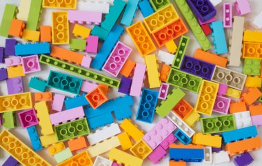 Çok renkli bina blokları arka plan üst görünüm kopyalama alanı. Yüksek kalite fotoğraf