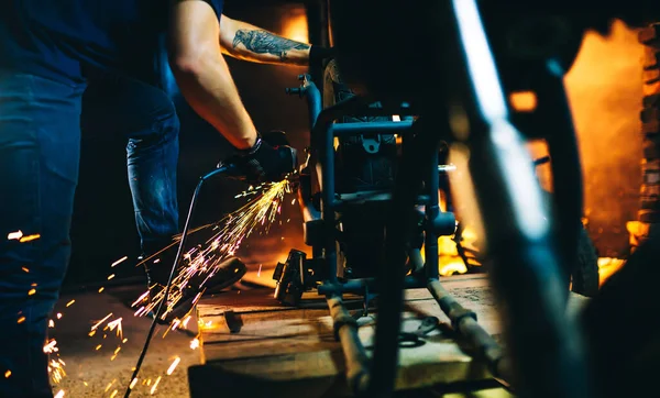 Hands Master Grinder Metal Works Workshop Close Sparks Metalworking — Stock Photo, Image