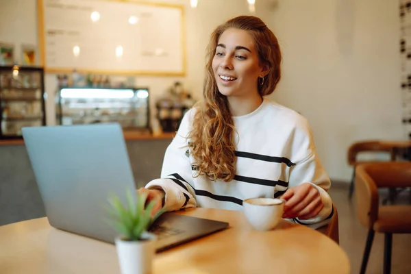 Woman Sitting Her Desk Cafe Typing Text Message Using Smart — Foto Stock