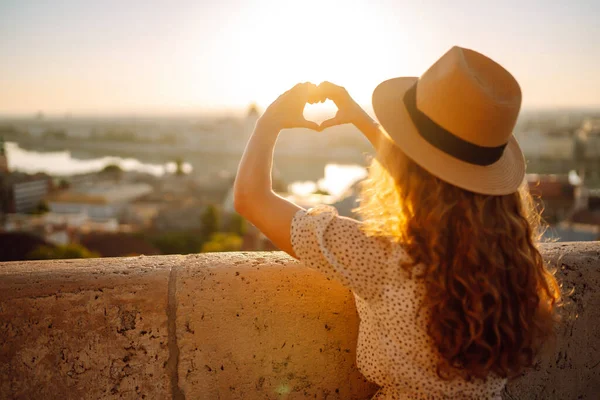 Woman Tourist Holding Hands Shape Heart Looking Panoramic Landscape City — Stock Photo, Image