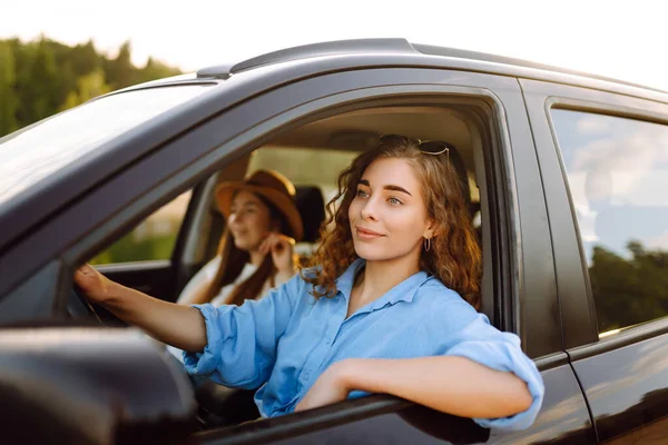 Two Young Woman Resting Enjoying Trip Car Automobile Journey Traveling — Stock Photo, Image
