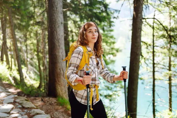 Hiking Female Traveler Yellow Backpack Hiking Poles Travels Trail Mountains — Stock Photo, Image