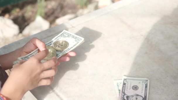 Hands Money Exchange Give Bitcoins Dollars Concept Symbol Ekonomika Obchod — Stock video