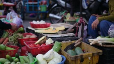 Asya pazarında sebze ve meyve