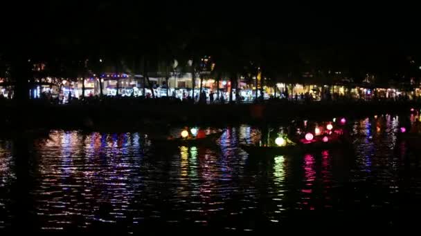 Hoi Vietnam Thu Bon Nehrinin Gece Çekimleri Süslü Tekneler Fenerlerle — Stok video