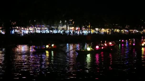 Nachtaufnahme Des Flusses Thu Bon Hoi Vietnam Mit Geschmückten Booten — Stockvideo