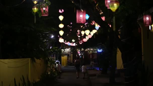 Lanternas Coloridas Noite — Vídeo de Stock