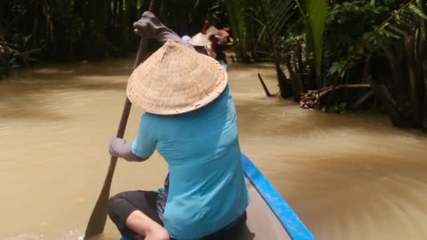 Bakre Visa Person Båt Marknaden Mekong Floden — Stockvideo