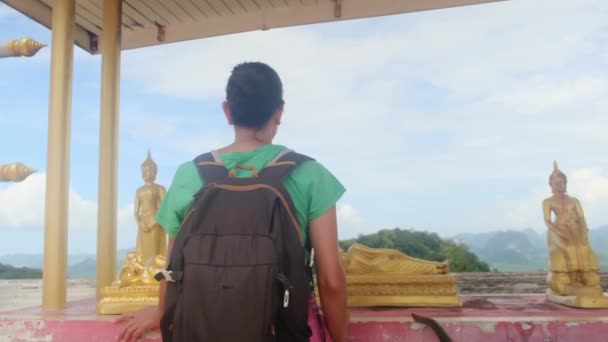Éves Délkelet Ázsiai Templomban — Stock videók