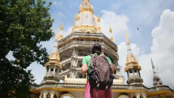 Éves Délkelet Ázsiai Templomban — Stock videók