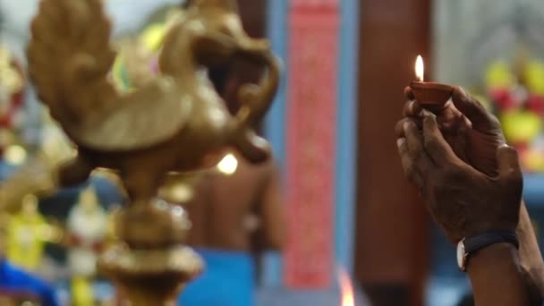 Κοντινό Πλάνο Στον Ινδικό Ναό Ένα Θρησκευτικό Φεστιβάλ Diwali — Αρχείο Βίντεο