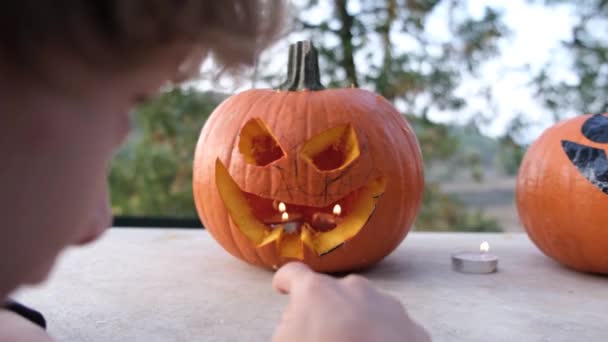 Preparing Pumpkins Halloween Halloween Pumpkins Table — Stock Video