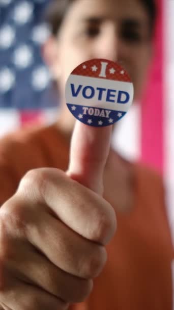 Жінка Проголосувала Сьогодні Значок Великому Пальці — стокове відео