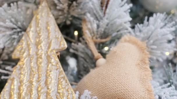 Decorações Natal Uma Árvore Natal — Vídeo de Stock