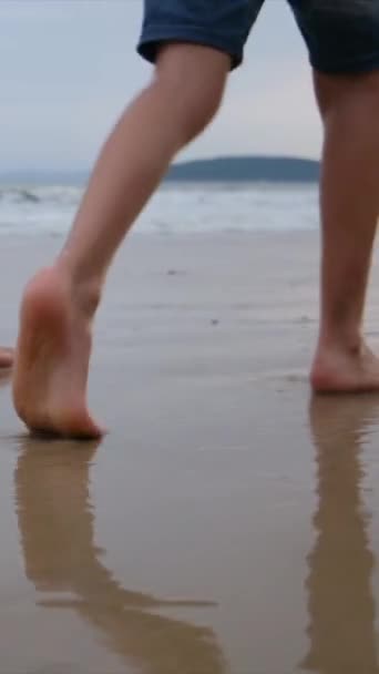 Woman Child Walking Barefoot Beach — Stock Video