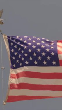 Rüzgarda Amerikan bayrağı