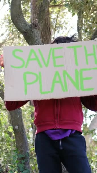 Conceito Mudança Climática Menino Protesto Com Cartazes — Vídeo de Stock