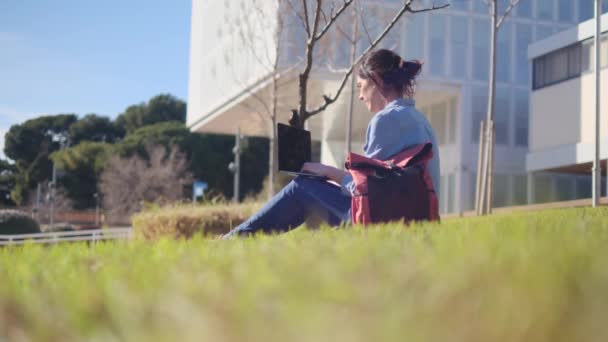 University Student Immersed Studying Campus Her Laptop Embraces Outdoor Tranquility — Stock Video