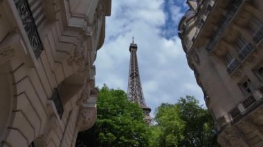 Eyfel Kulesi, Fransa, Paris 'te işlenmiş demir kafes kulesi..