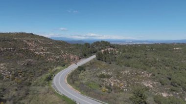 Kırsal alandaki güzel yol manzarası 