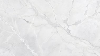 Zarif gri damarları ve parlak taş yüzeyli beyaz mermer dokusu