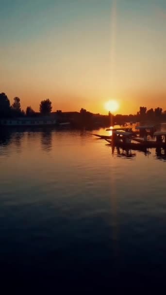Лодки Кашмира — стоковое видео