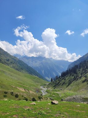 Dağların güzel manzarası