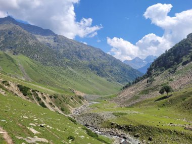 Dağların güzel manzarası