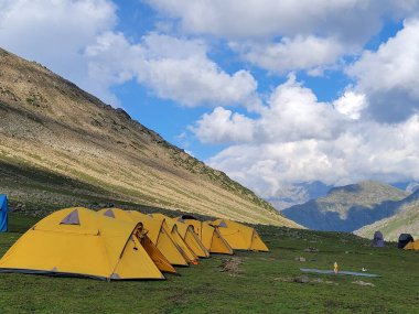 Tarsar Marsar Göl Yolu, Kaşmir