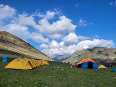 Tarsar Marsar Göl Yolu, Kaşmir