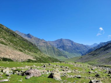 Tarsar Marsar Göl Yolu, Kaşmir
