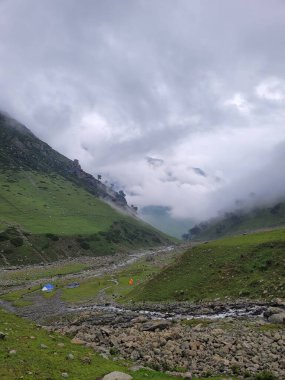 Tarsar Marsar Göl Yolu, Kaşmir