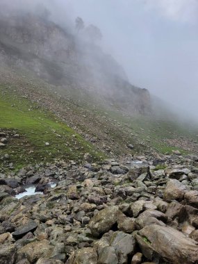 Tarsar Marsar Göl Yolu, Kaşmir