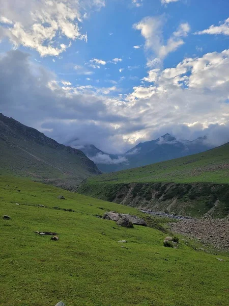 Тарсар Марсар Лейк Трек Кашмірі — стокове фото