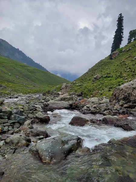 Tarsar Marsar Lake Trek Kashmir — Stockfoto