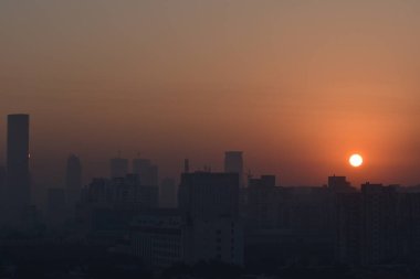 Milenyum Şehri Gurgaon güneşin doğuşunu gördü