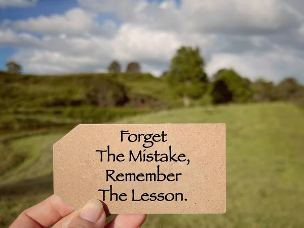 Texto Motivacional Inspirador Olvida Error Recuerda Lección Escrita Bloc Notas — Foto de Stock