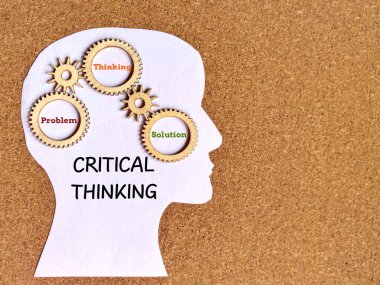 Kritik düşünme stratejisi - problem, düşünce, çözüm. Stok fotoğrafı.