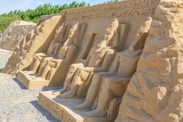 2021年10月24日紅海県浦田市砂の彫刻が施された砂の街Egypt 古代ローマの住民の生活からのシーンと砂の図 ロイヤリティフリーのストック写真