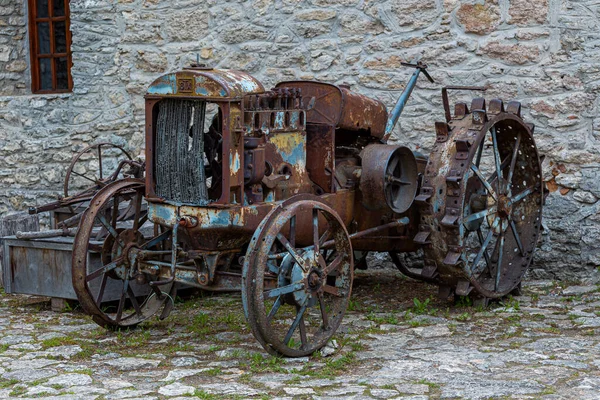 Tractor Ruedas Vintage Máquina Retro Para Agricultura Campo Antiguo Vehículo —  Fotos de Stock