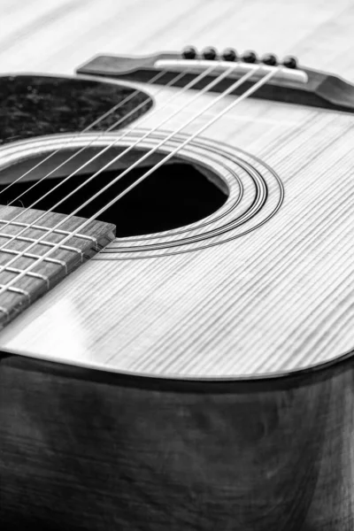 Guitarra Clássica Perto Guitarra Acústica Fundo Madeira Conceito Instrumento Musical — Fotografia de Stock