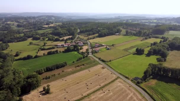 Vastness Rural Landscape Isolated Village Farmland Harvest Season Aerial Shot — Stock Video