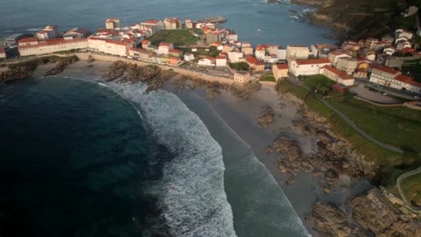Aerial View Ocean Waves Beach Residential Houses — стоковое видео