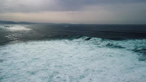 Caion Coruna Spanya Fırtınalı Bir Günde Köpüklü Dalgalarla Dolu Atmosferik — Stok video