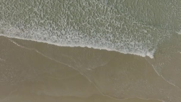 Clear Ocean Washing Sandy Shoreline Razo Beach Galicië Spanje Luchtfoto — Stockvideo